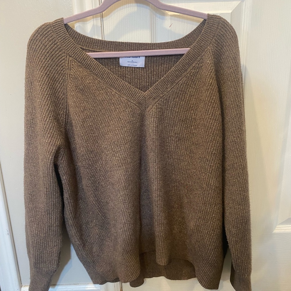 OLD NAVY Brown V-Neck Sweater